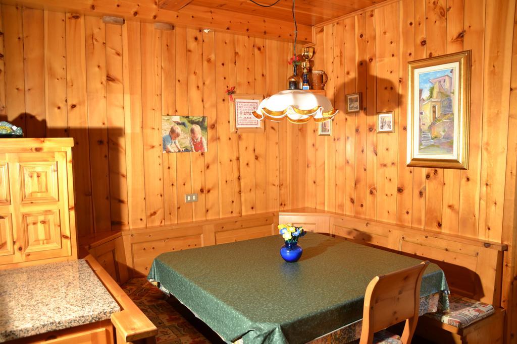 Casa Colturi Apartment Valdisotto Bilik gambar
